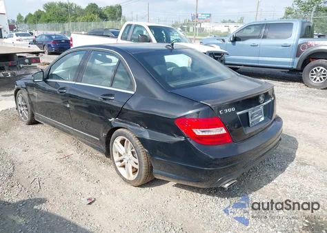 2014 Mercedes-Benz C 300 Sport 4Matic из США, поврежденный, VIN WDDGF8AB5ER307782